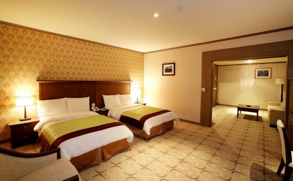 Sunjin Grand Hotel Ulan Batur Dış mekan fotoğraf